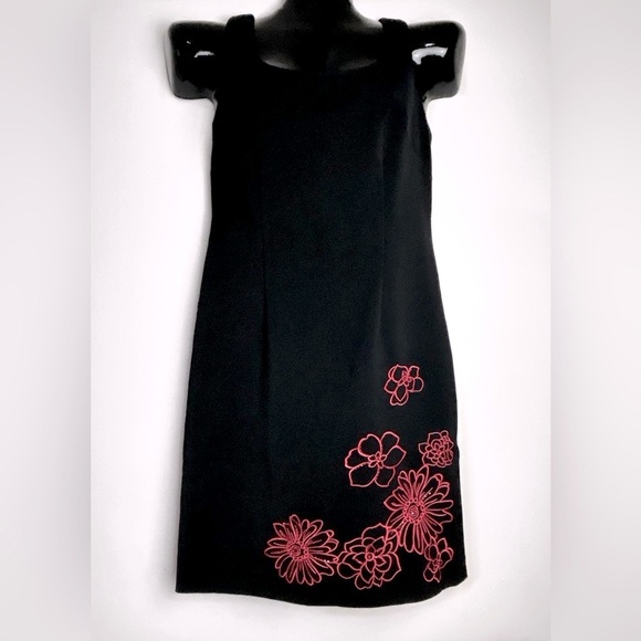 Jessica Howard Black Dress with Red Floral Design - Picture 1 of 9